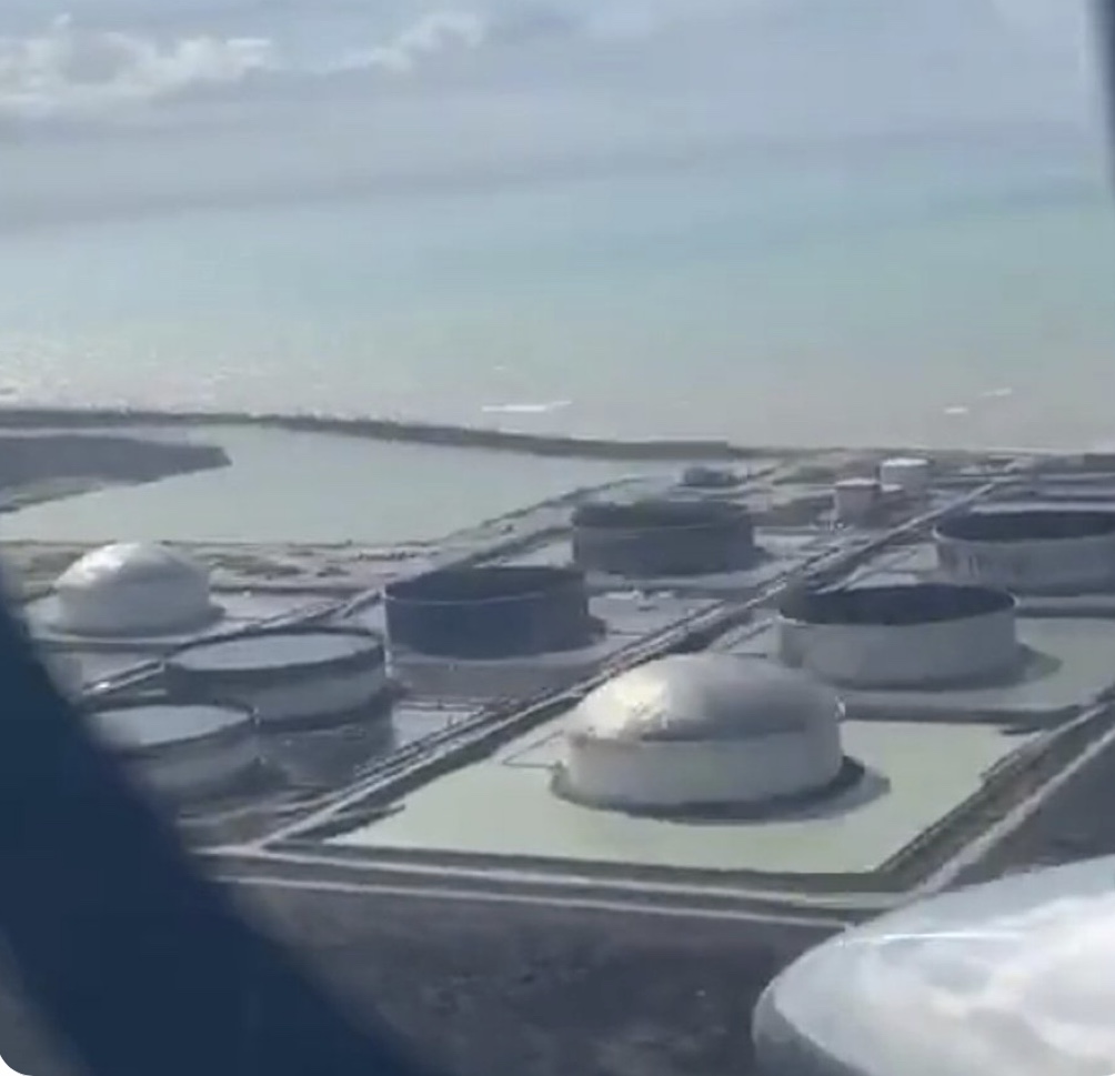 Reports of massive oil spill at Burmah oil terminal in the Bahamas