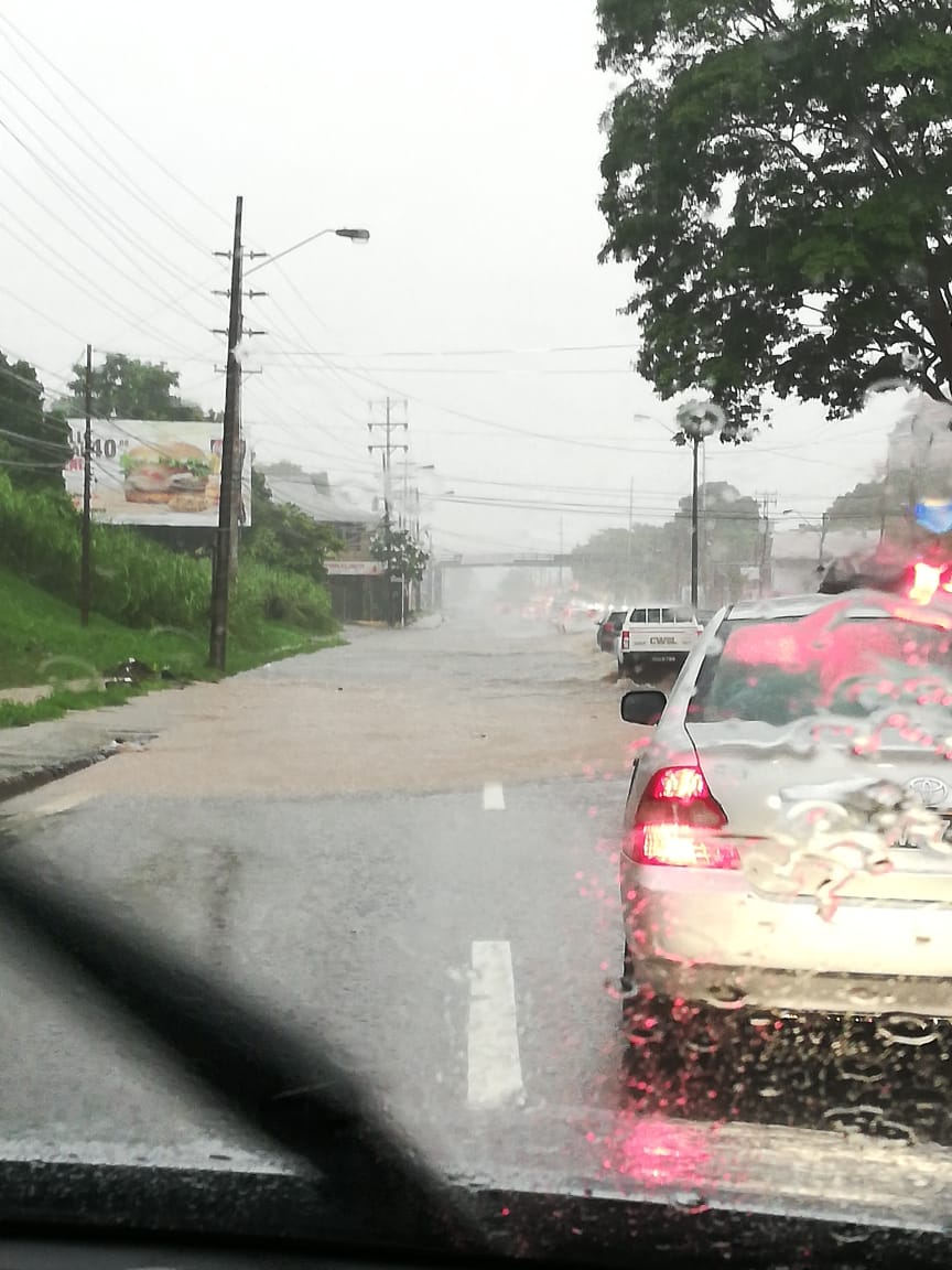 Flooding, traffic pile up on roads as the rain begins