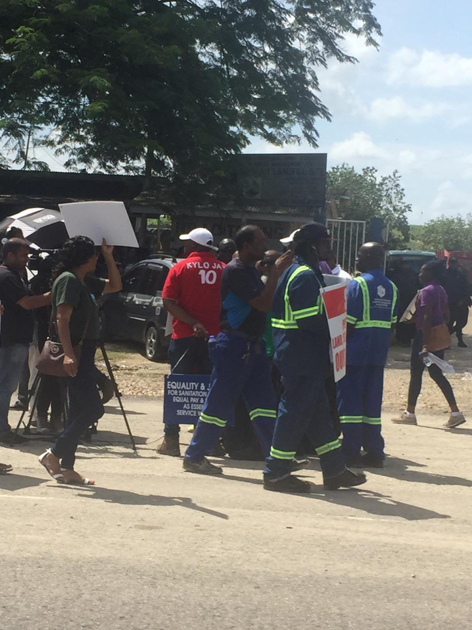 SWMCOL workers protest over retrenchment