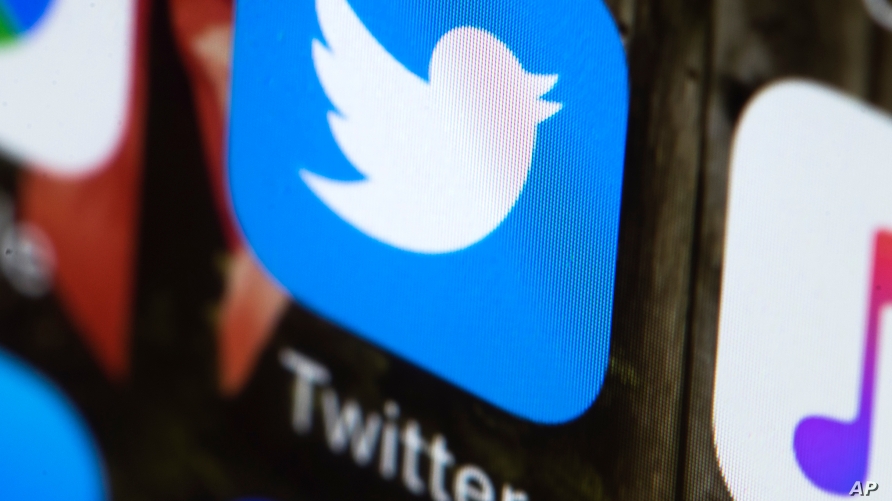 Twitter bans all political advisements
