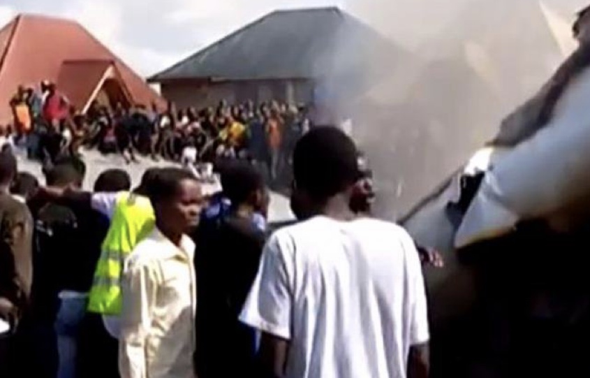 17 dead in plane crash in Congo