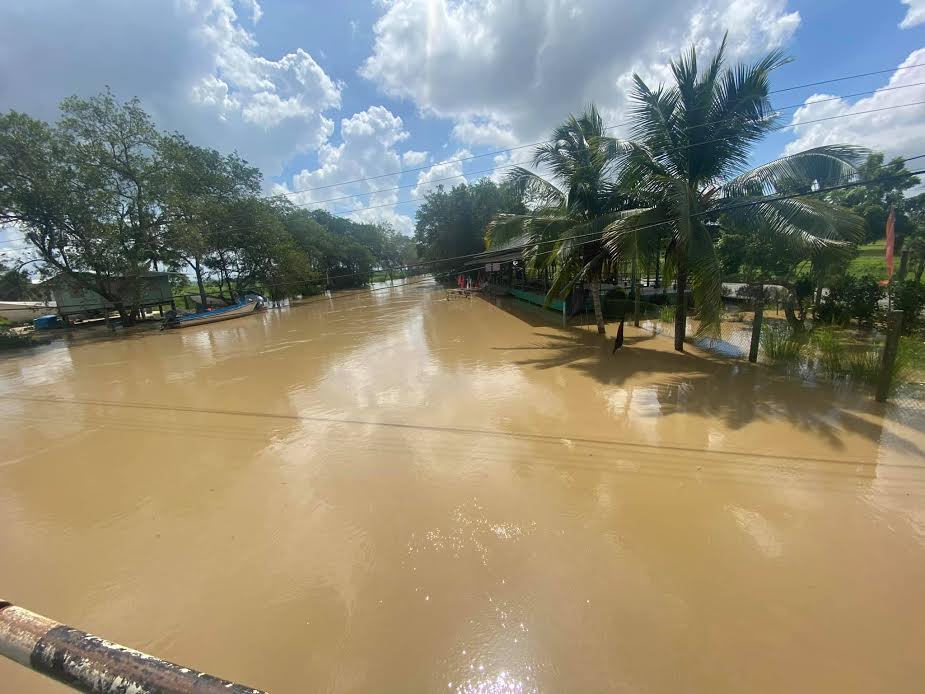 South Oropouche River bursts its banks; millions of gallons of water flood community