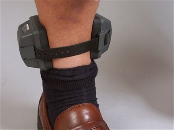 President proclaims Electric Monitoring Act; ankle bracelets can now be used by the court