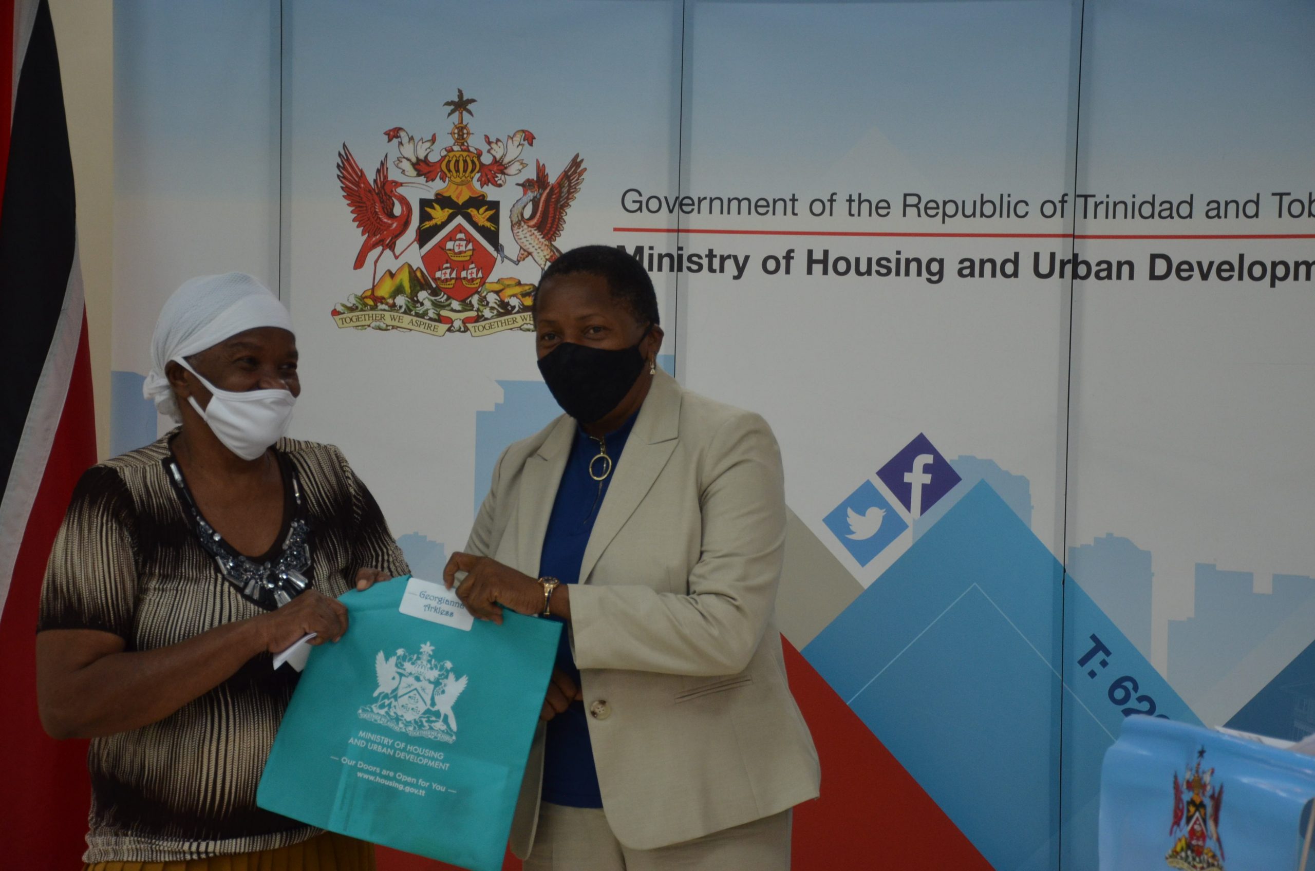 Housing Minister presented keys to 19 recipients under the HVIP programme