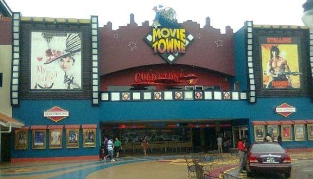 MovieTowne closes its doors for three weeks