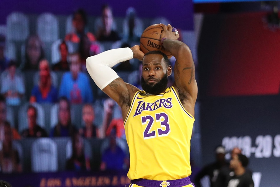 Lebron misses buzzer shot with Lakers yet to win a game this season