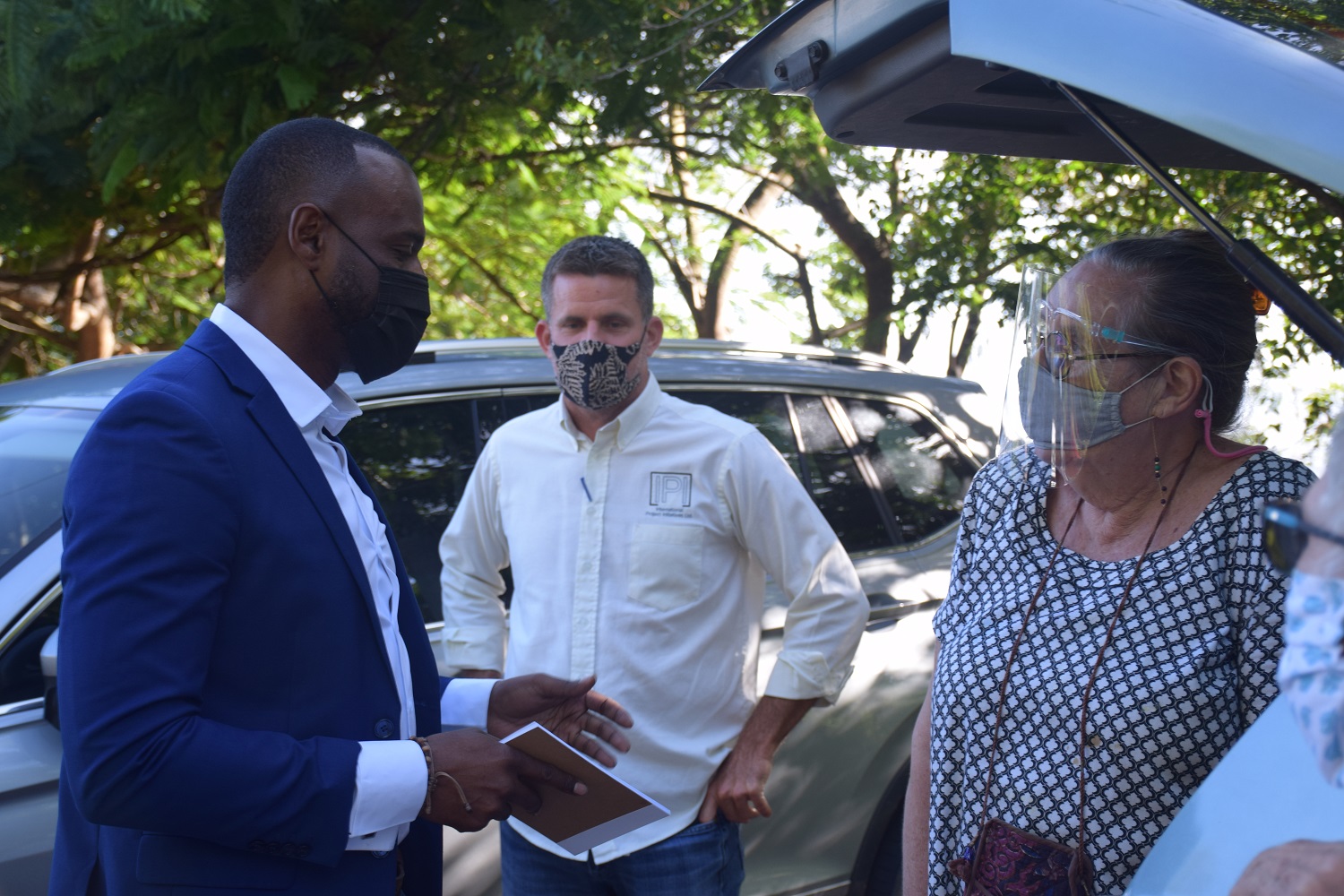 Utilities Minister addresses water woes with St. Ann’s residents