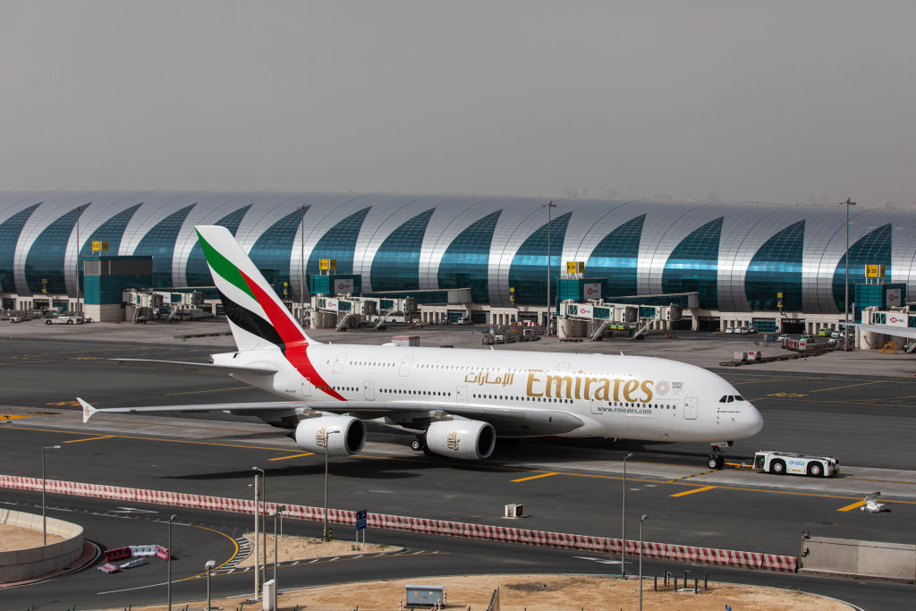 UK Bans Direct Flights From UAE to Stop New COVID-19 Variant