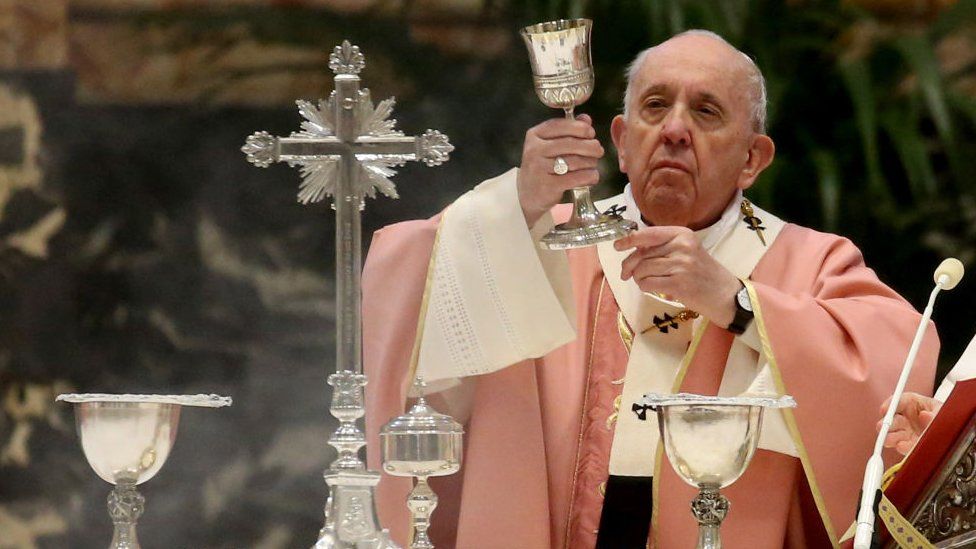 Pope Francis Orders Pay Cuts for Cardinals and Other Clerics
