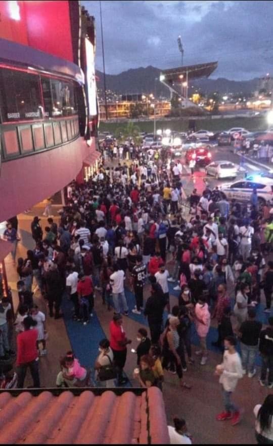 Police disperse massive crowd at Movie Towne, POS