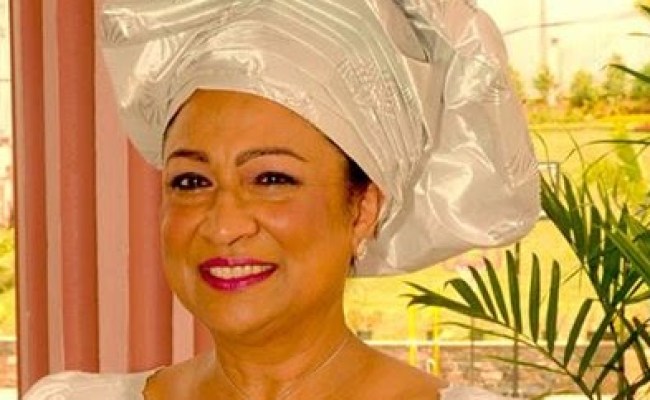 Kamla calls on Spiritual Shouter Baptist community to prayer for T&T to overcome this darkness