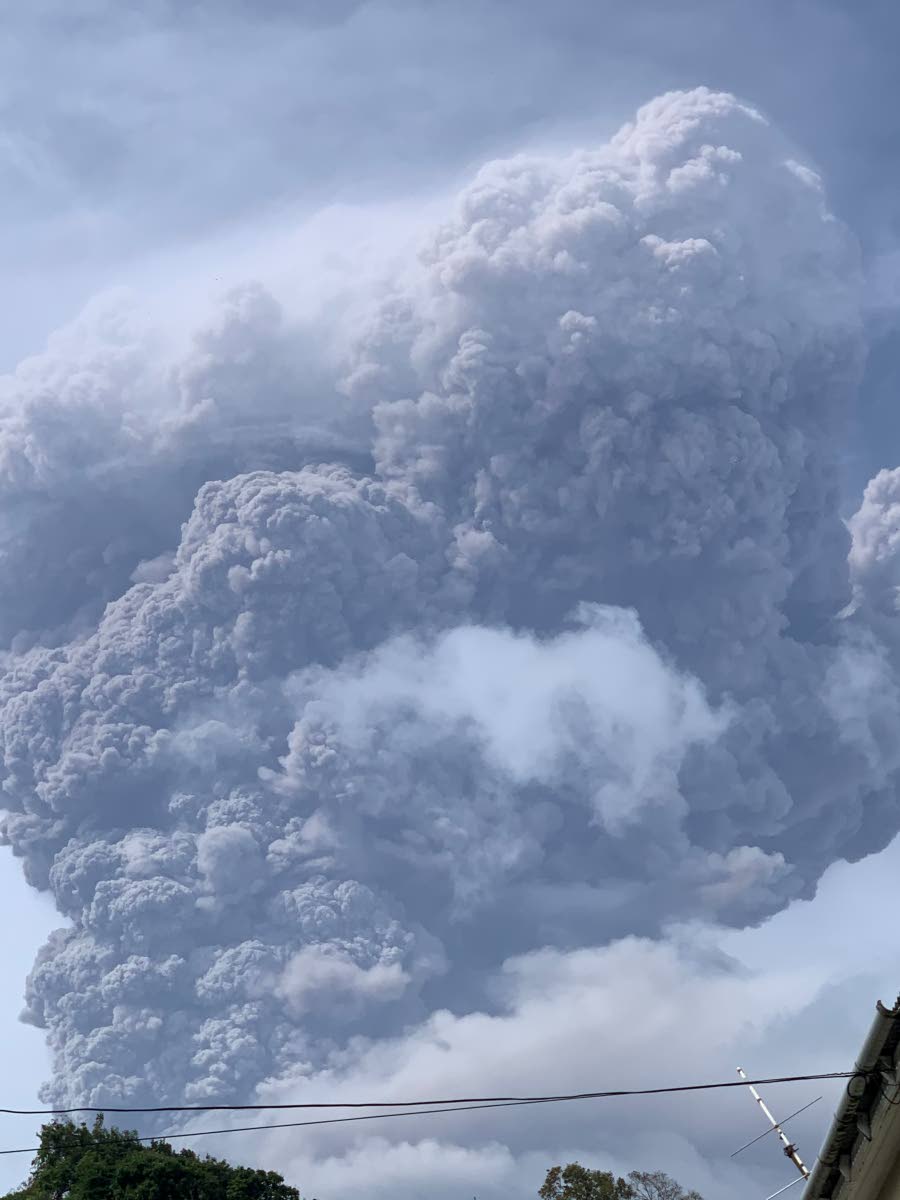 Another explosive eruption at the La Soufrière volcano