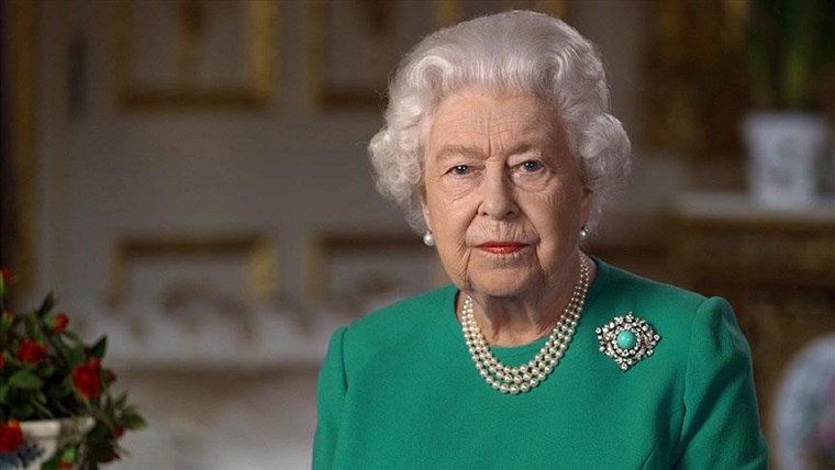 Queen Elizabeth back at Windsor Castle after medical checkup