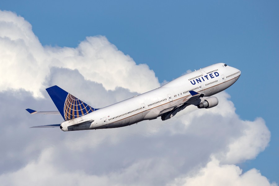 United Airlines Giving Free Flights to Vaccinated Travelers