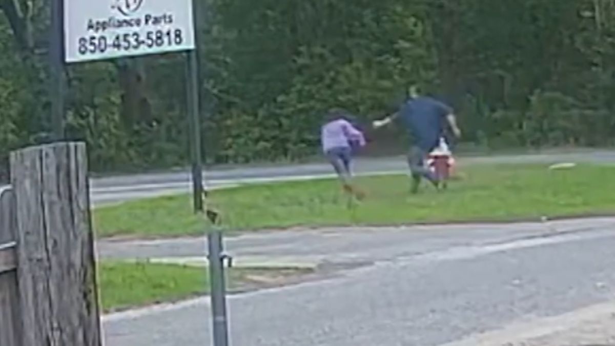 Man Attempts to Kidnap 11-year-old Girl at Bus Stop