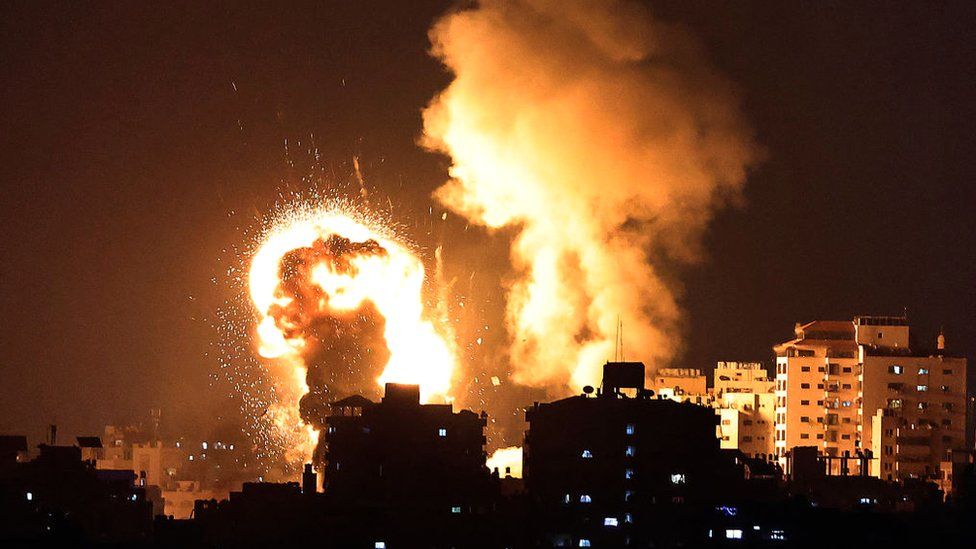 Israel hits Gaza City with balloons