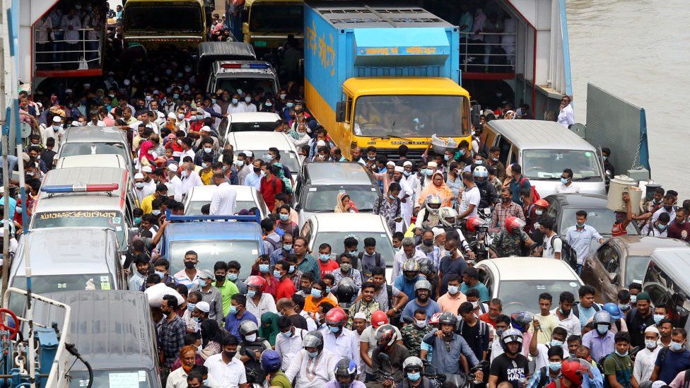 Thousands fleeing Bangladesh ahead of strict lockdown
