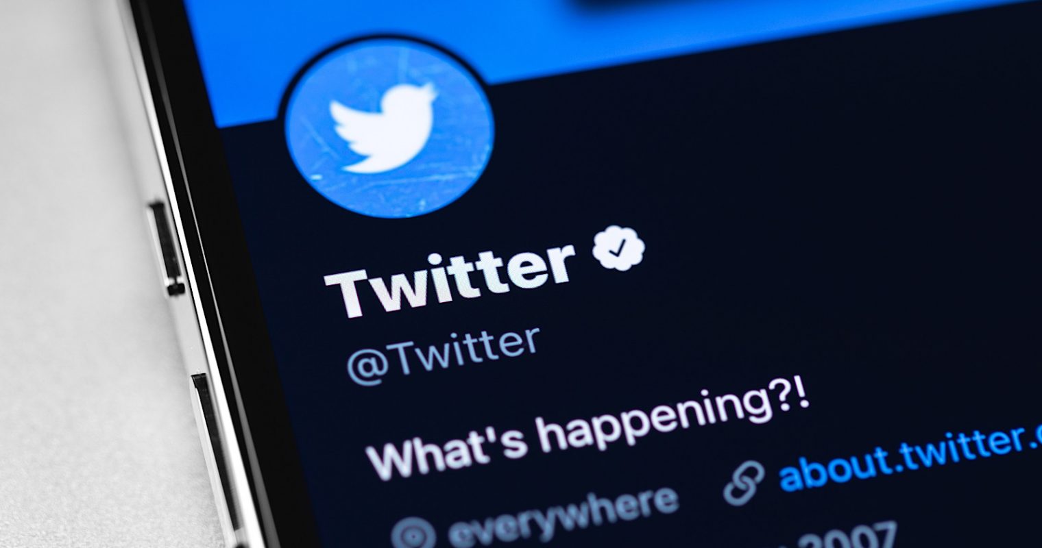 Twitter Staff Around To World Await Word On Job Status