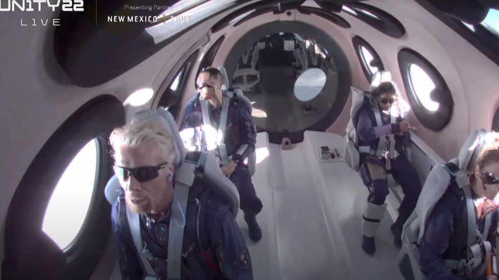 Branson takes off on ‘extraordinary’ space flight