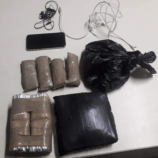 Prison Officer Held Entering Prison With Contraband.