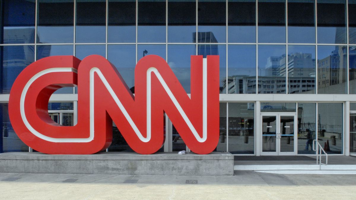 CNN sacks unvaccinated employees