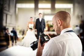 Photographer destroys wedding photos after being denied food