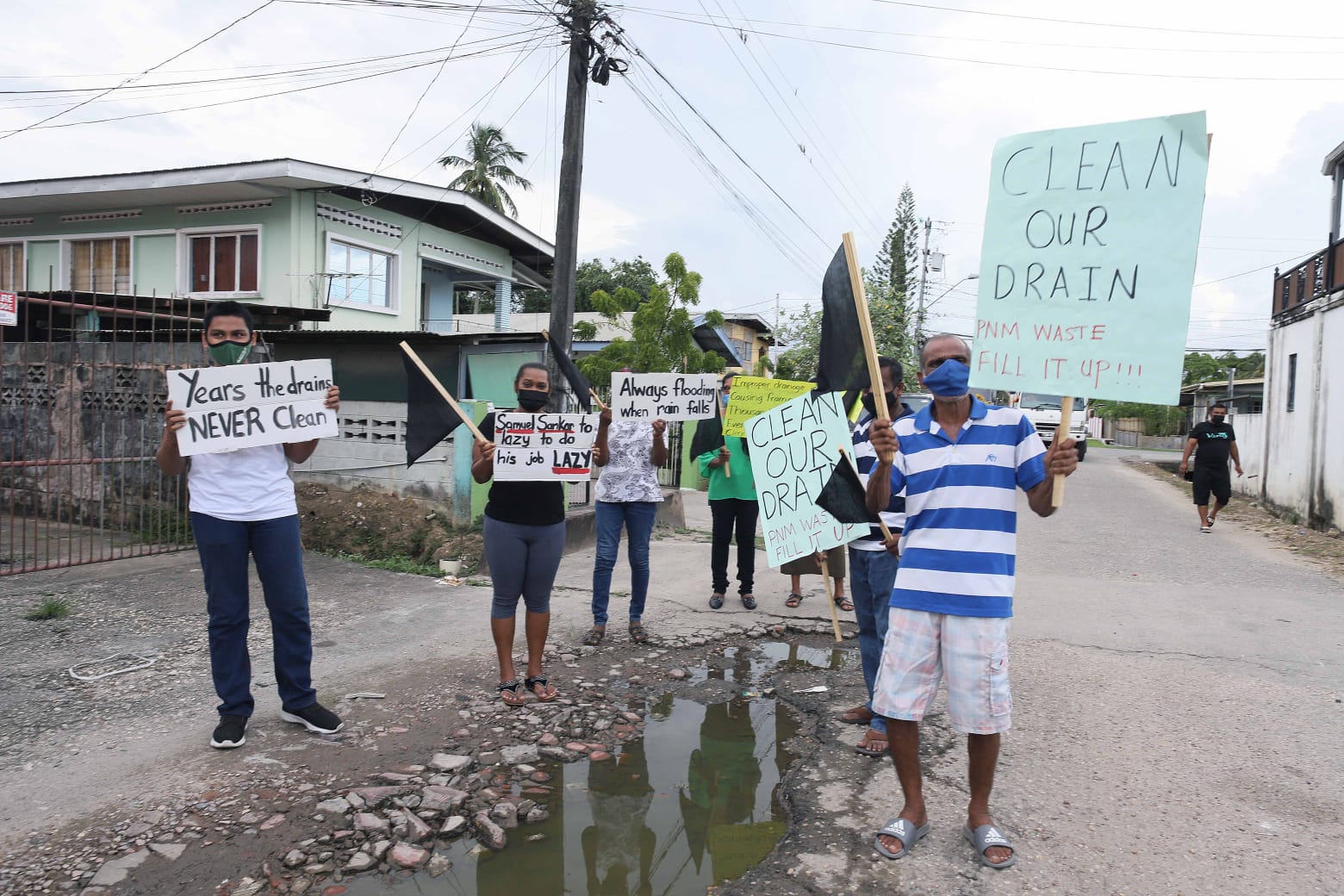 Caroni Residents Protest Poor Drainage