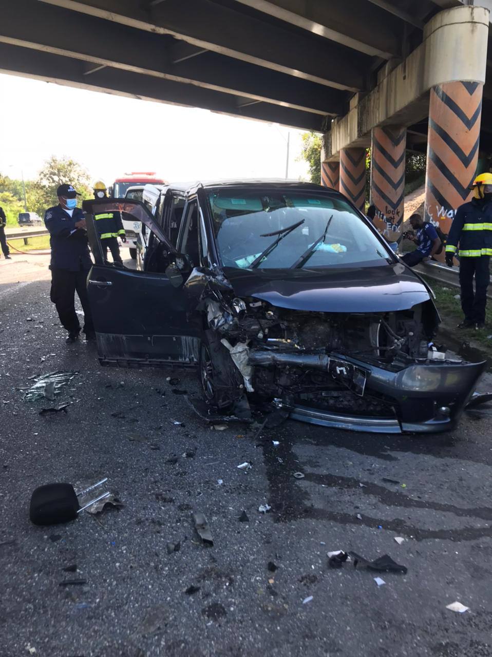 7 people injured following smash-up at Claxton Bay overpass