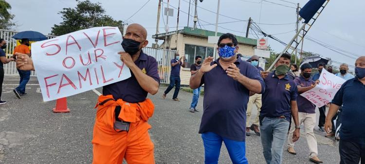 Protest at Paria as relatives of missing underwater divers demand answers