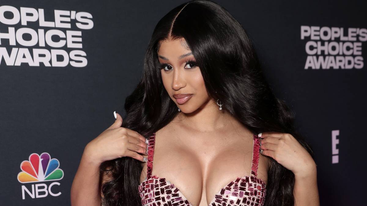 Cardi B warns fans about plastic surgery after having butt injections removed