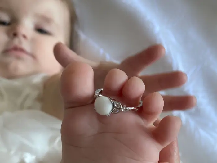Mom estimated to turnover £1.5 million from selling breast milk jewelry