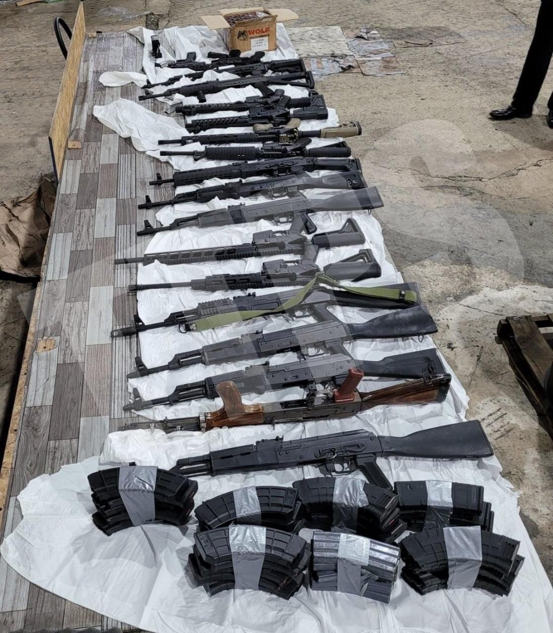 UPDATE: 9 AK-47 rifles and 8 AR-15 rifles found in a barrel in Freeport