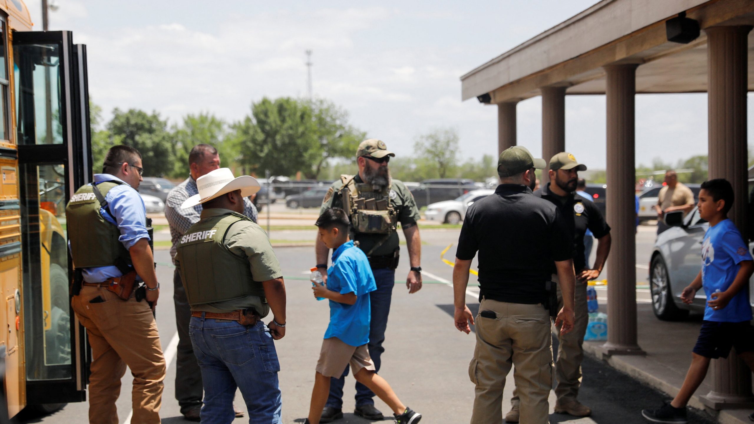 15 shot dead in attack at a primary school in Texas