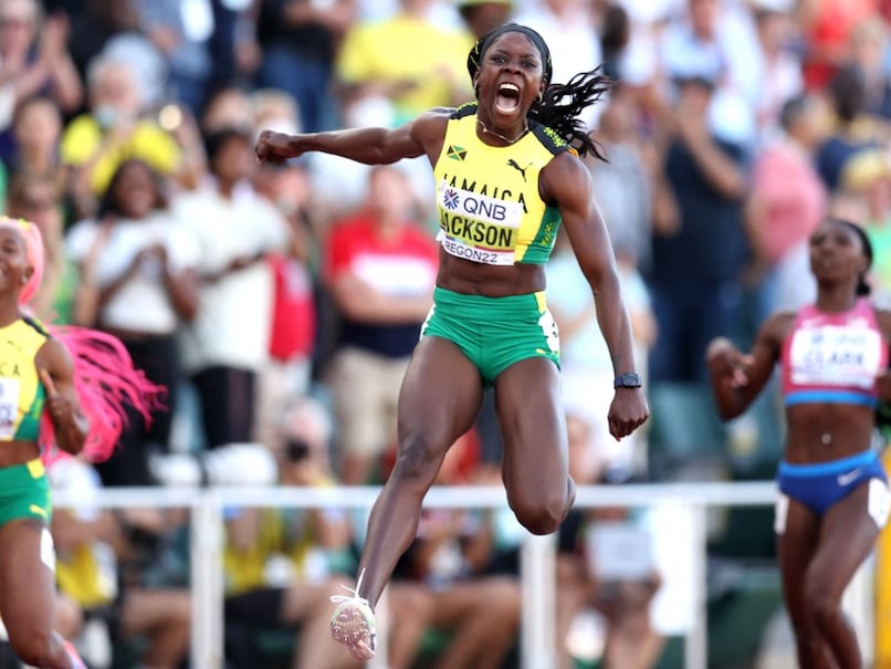 World Champs Shericka Jackson wins women’s 200M final IzzSo News