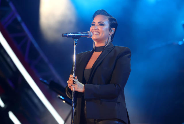 Demi Lovato changes pronouns back to ‘she/her’