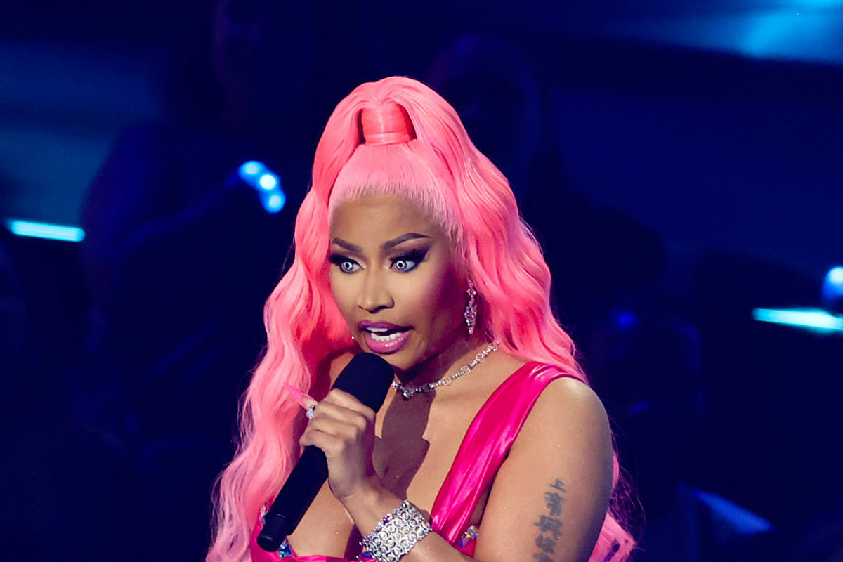 SAY WHAT NOW! Nicki Minaj claims female rappers practiced obeah on her!!