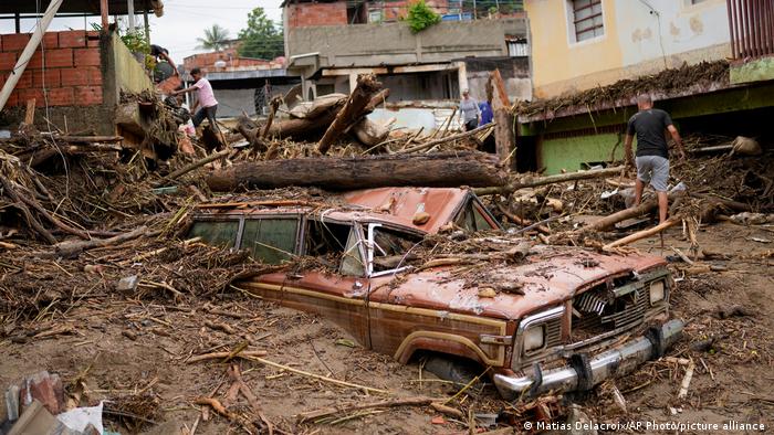 Hurricane Julia drenches Central America; 16 reported dead