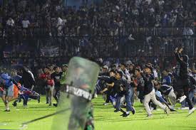 At least 174 people have died in a crush at an Indonesian football match