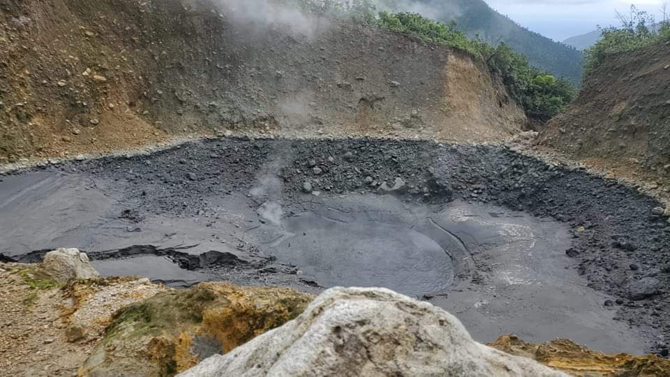 UWI Seismic Research Centre records change in Dominica Boiling Lake