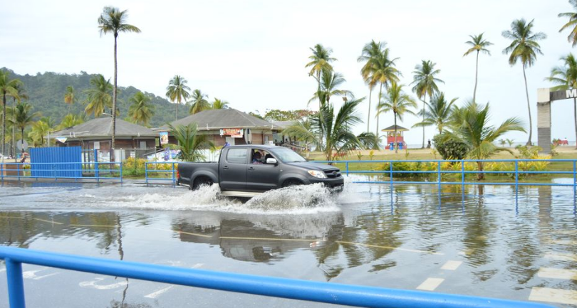 UPDATE: High waves and rainfall trigger flooding at Maracas Beach