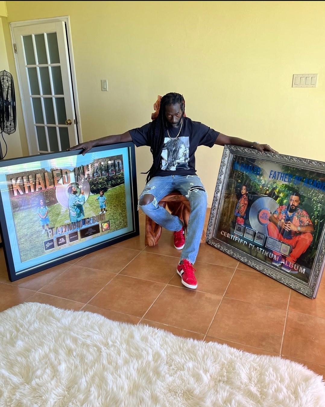 Buju Banton accepted Dj Khaled’s plaques unlike Sizzla Kalonji