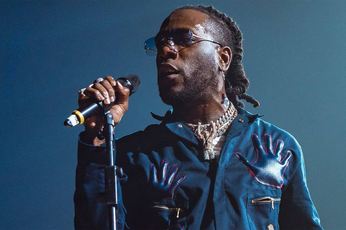 Burna Boy leaves Nigerian fans waiting 6 hours then kicks concertgoer in the face