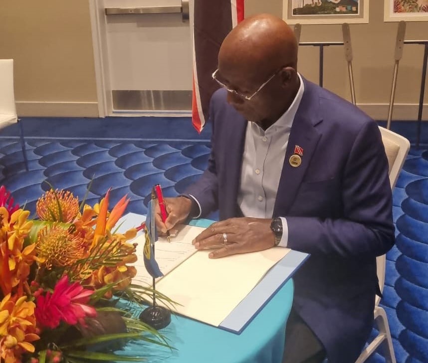 Rowley signs agreements for further implementation of Caricom Single Market and Economy