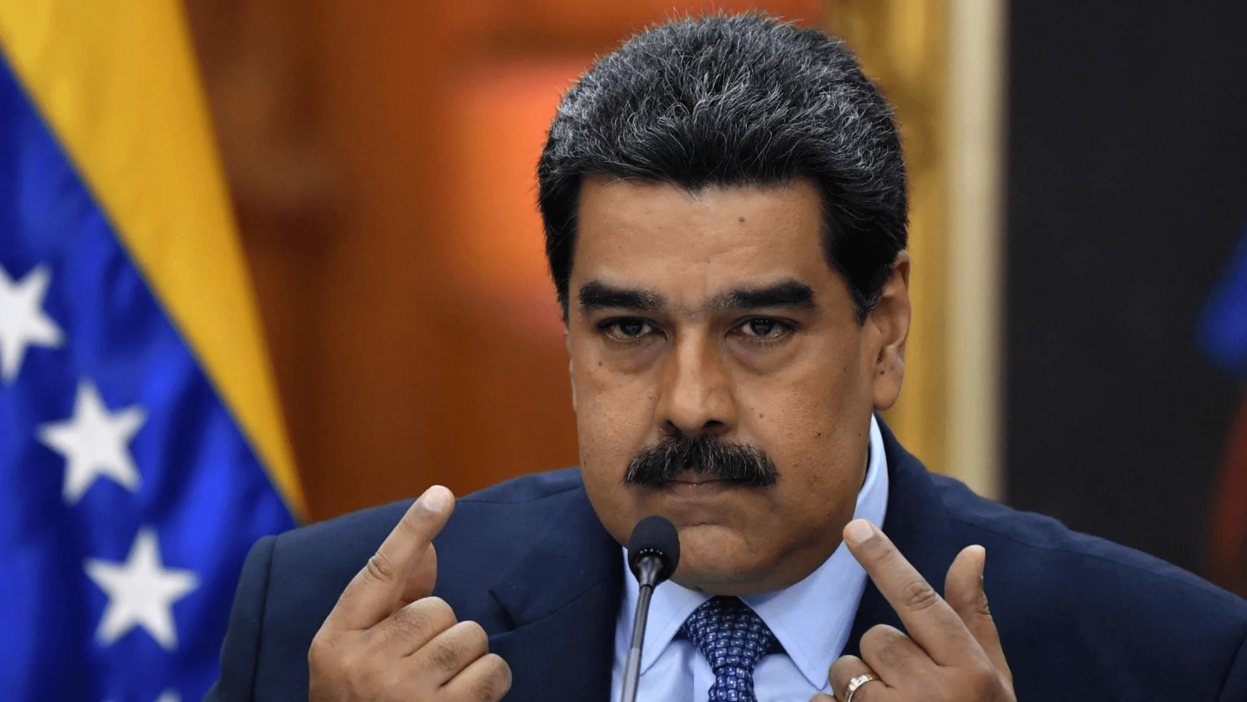 Venezuela’s Maduro lashes out at U.S. cash-less conditions