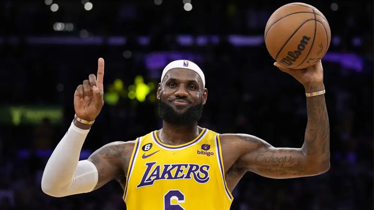 LeBron caps season turnaround for Lakers with playoff spot