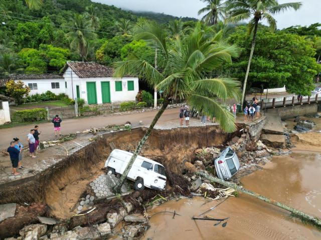 36 killed as deadly storms hit Brazilian coast