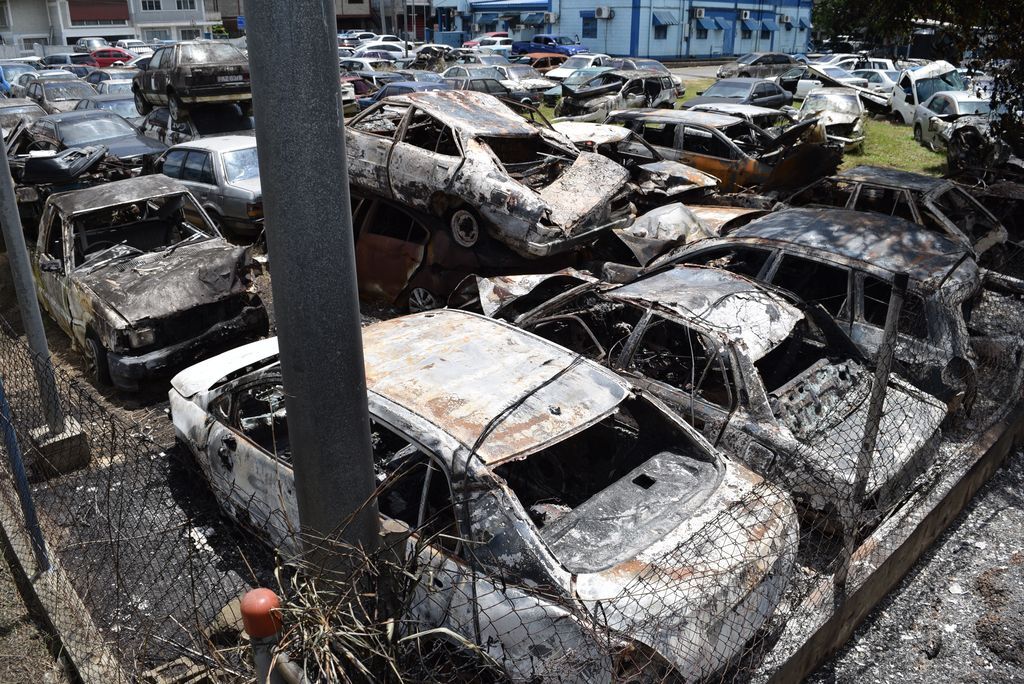 Bush fire responsible for destruction of 13 vehicles on police compound