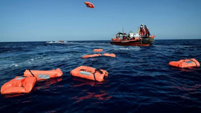 Dozens of migrants feared drowned off Tunisian coast