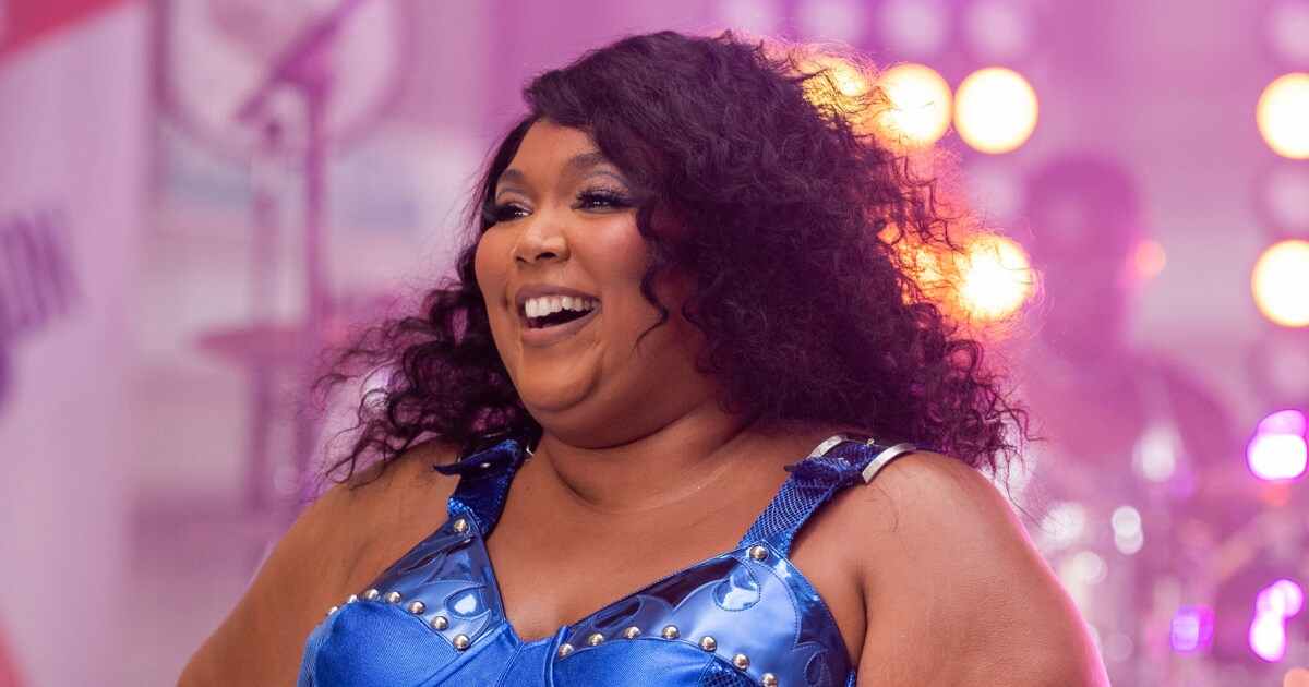 Lizzo brings drag queens on stage in Tennessee amid ban