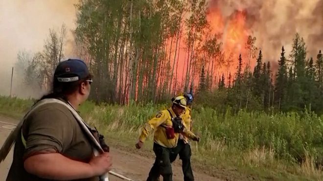 Thousands evacuate due to Canada wildfires
